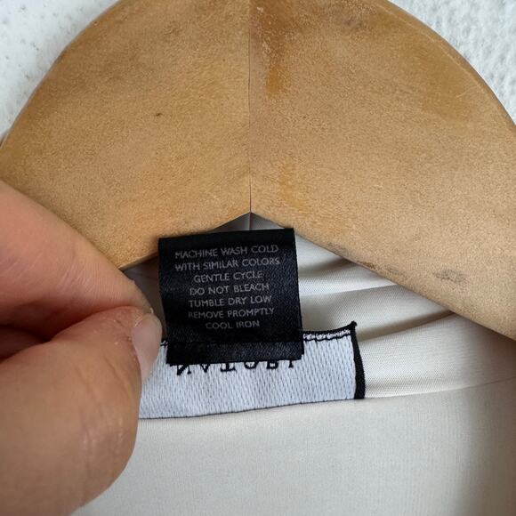 Natori Aphrodite Short Robe - Picture 3 of 4